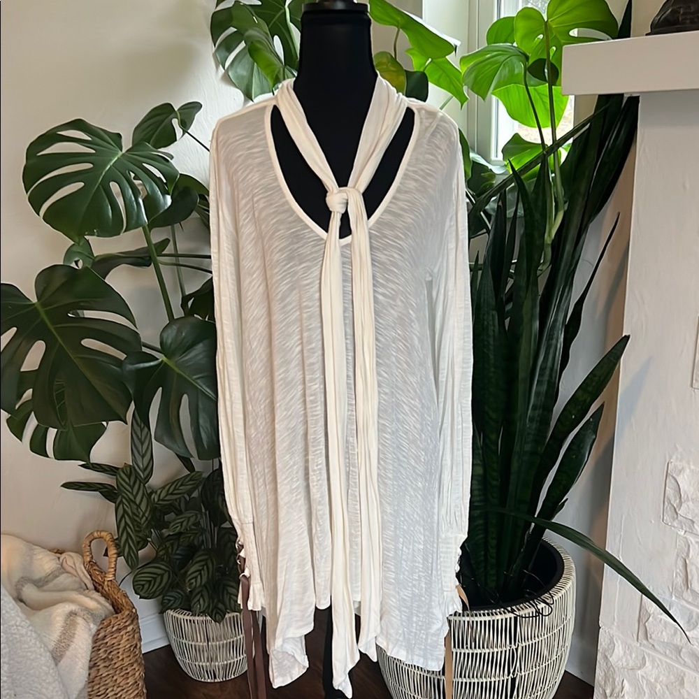 Elegant White Long Sleeve Cardigan Never Worn